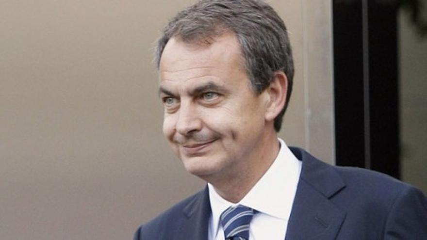 Zapatero acude a ver al Rey y dice que está "fenomenal"