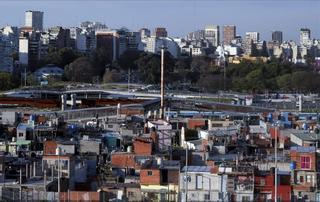 Bajo crecimiento, pérdida de salario y desigualdad, el caldo de cultivo de las protestas en América Latina