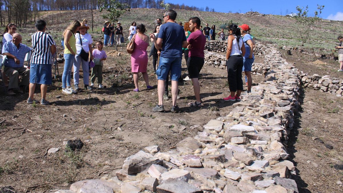 Primer aniversario del incendio de Losacio. Homenaje en Otero de Bodas a los fallecidos.