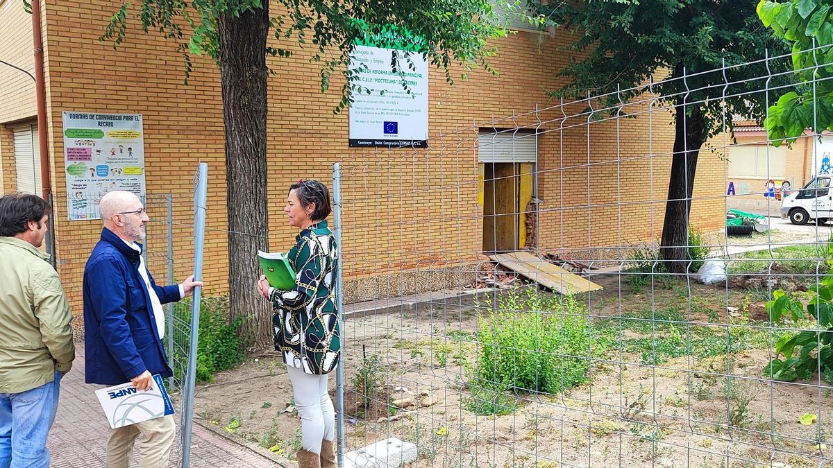 Visita de Anpe al Colegio Moctezuma de Cáceres.