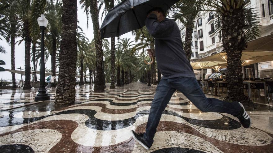 Récord histórico de lluvias en Alicante: 18 días pasados por agua en el mes de marzo