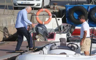 Amancio Ortega desembarca en Aldán