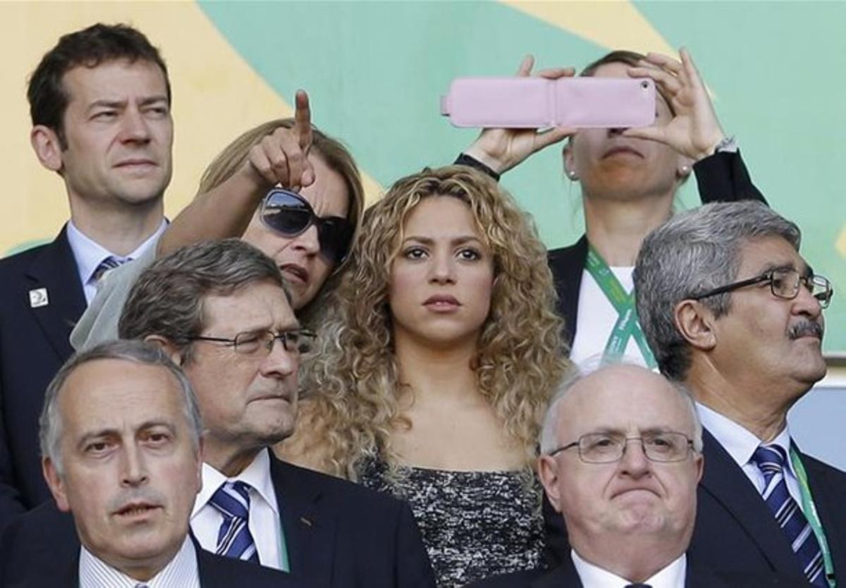’La Roja’ va patir per guanyar Itàlia, i ho va aconseguir als penals. La tensió es va veure reflectida en Shakira, que va seguir el partit des de la grada amb el seu germà i els pares de Piqué.