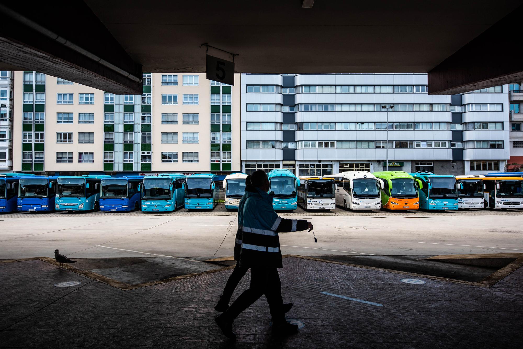 Los piquetes paralizan la estación de autobuses de A Coruña