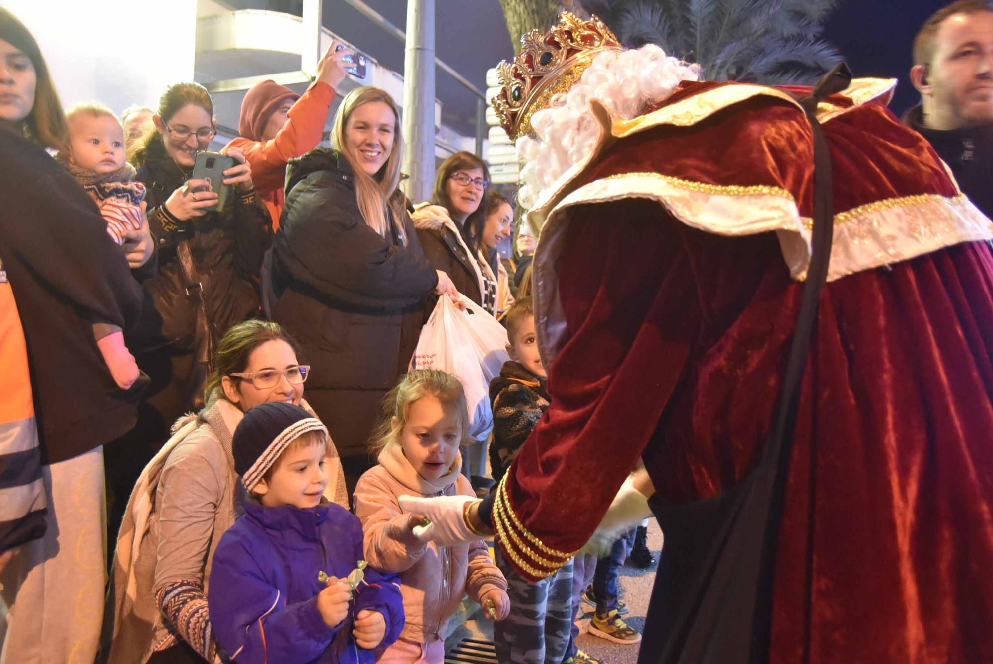 Mira aquí la galería de fotos completa de los Reyes Magos en Santa Eulària