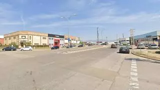 Muere la mujer que cayó al vacío cuando instalaba placas solares en una nave en Huesca
