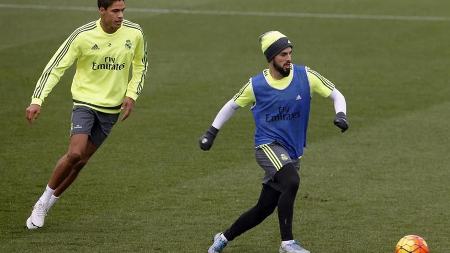 Isco y Varane, al margen del equipo, dudas para Londres