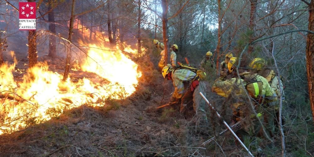 Incendio forestal en Cabanes