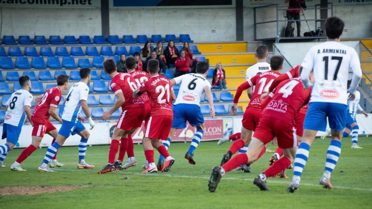 El Nàstic salvó un punto en el tiempo de descuento