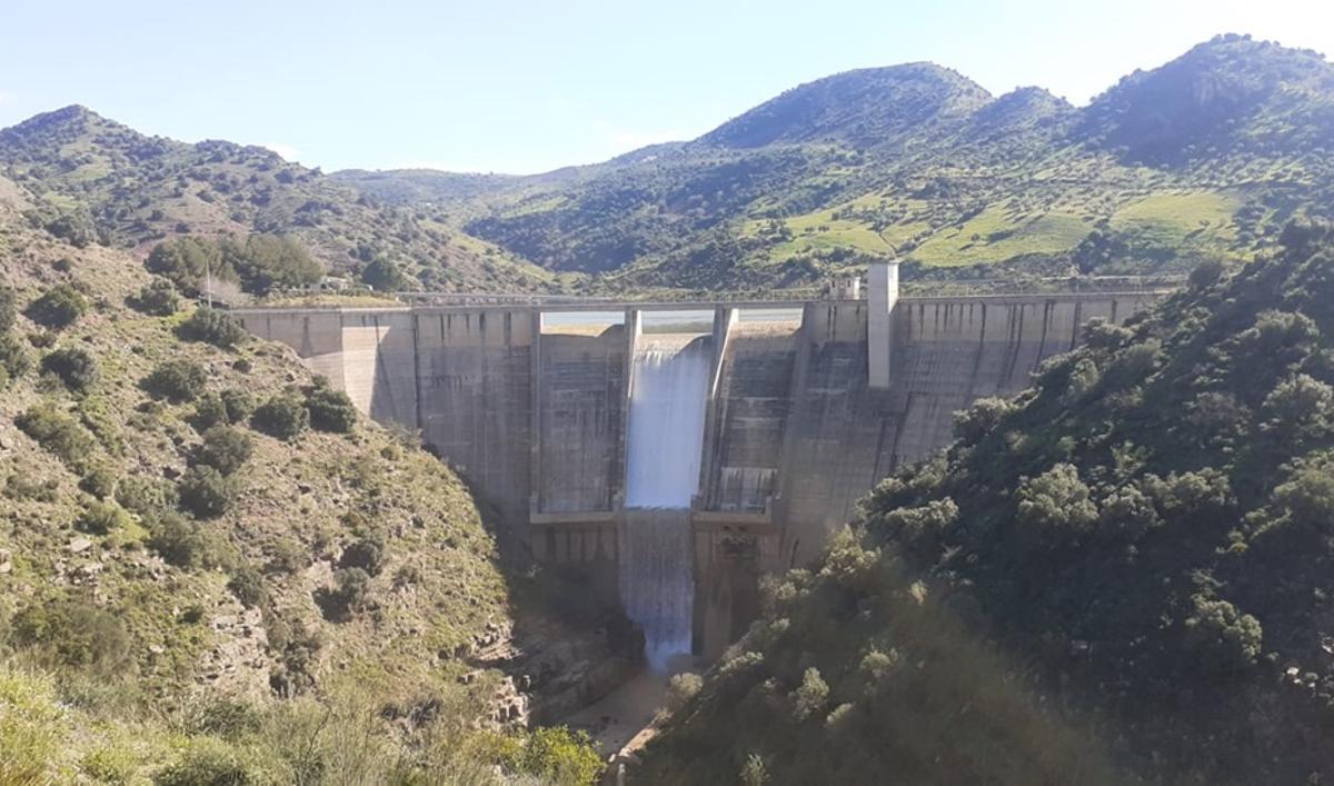 Presa de Casasola.