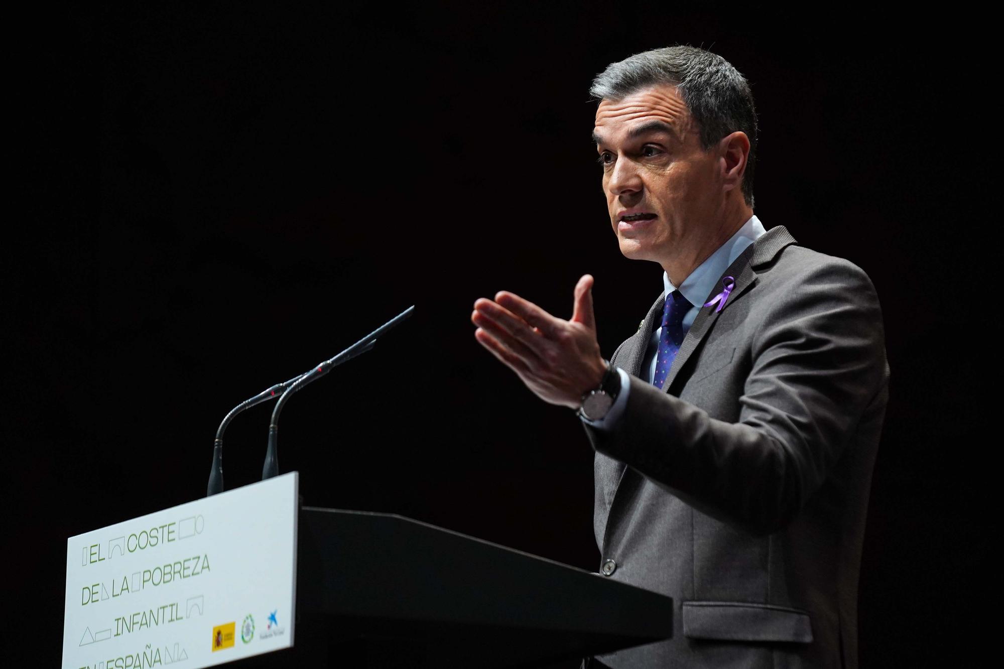 El presidente del Gobierno Pedro Sánchez interviene en el acto de presentación del estudio “El coste de la pobreza infantil en España”