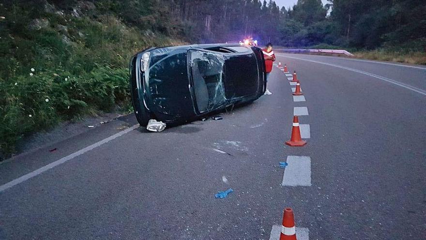 Aparatoso accidente sin heridos entre Caldas y Catoira