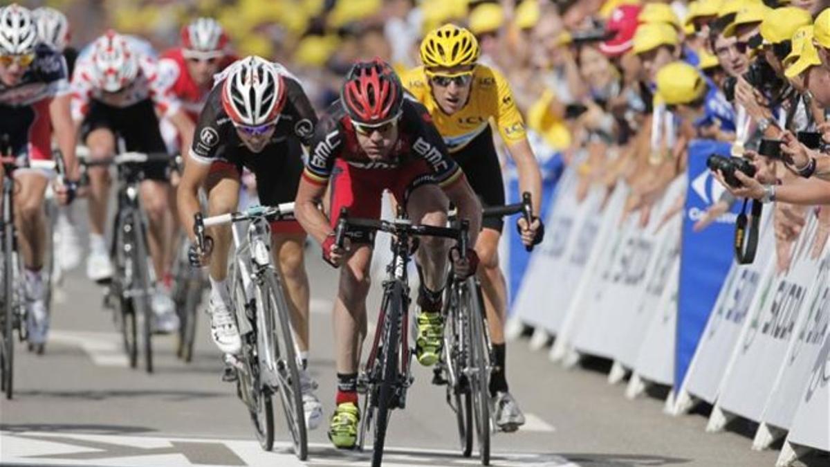 Wiggins y Evans entran en la meta de la octava etapa del Tour.