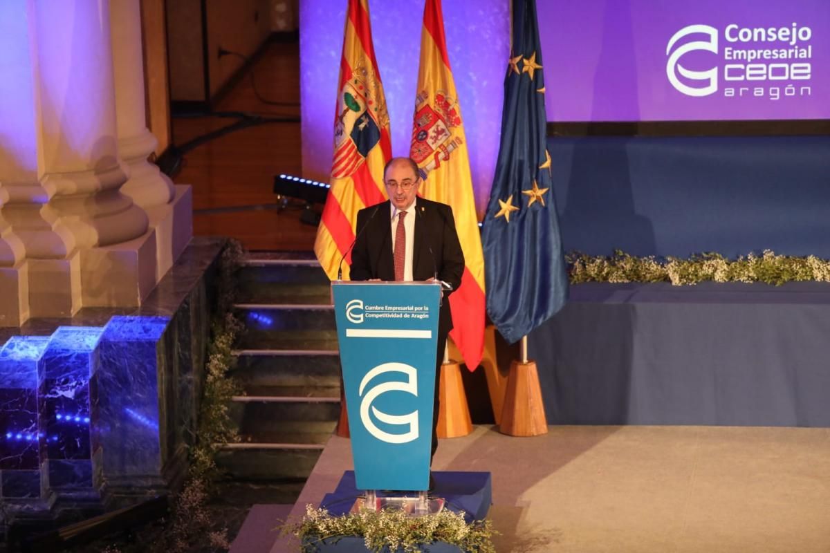 Felipe VI preside la Cumbre Empresarial por la Competitividad de Aragón