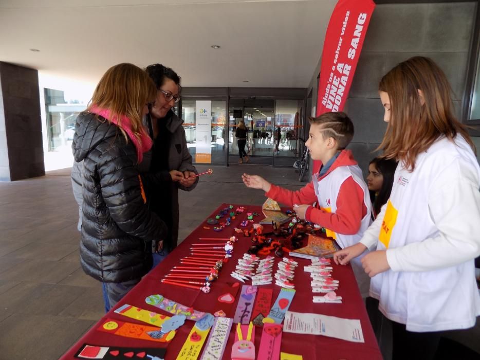 Infants de l'Oms i de Prat al banc de sang