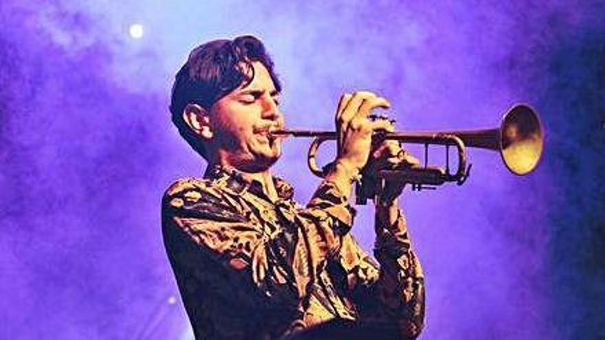 El trompetista Pere Navarro, en el festival de jazz de Formentera.