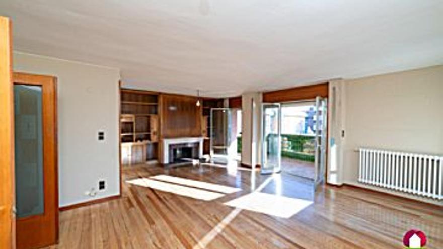370.000 € Venta de piso en Oliver-Valdefierro (Zaragoza), 3 habitaciones, 2 baños, 4 Planta...