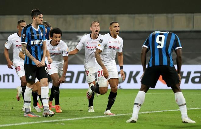 El Sevilla FC campeón en la final de la UEFA Europa League 2020 disputada en el Rhein Energie Stadion en Colonia entre el Sevilla FC y el Inter de Milan.