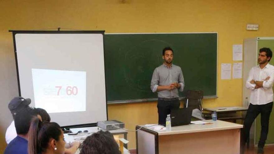 Reunión de ayer en la Lanzadera de Empleo.