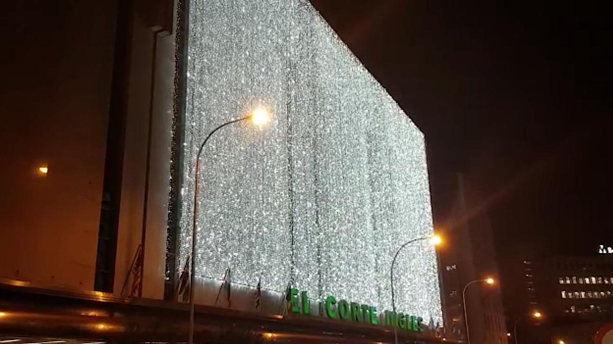 El Corte Inglés enciende sus luces navideñas