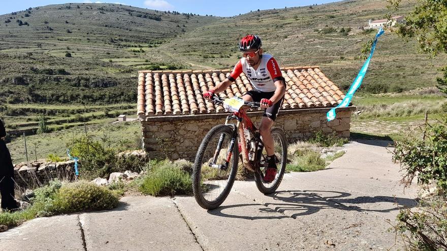 Josep Betalú y Corina Mesplet reinan en la Gegant de Pedra