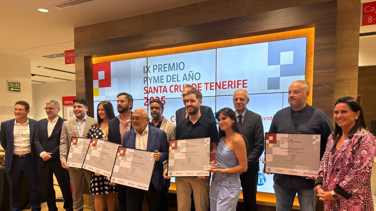Momento de la entrega en Tenerife del Premio Pyme del Año 2025.