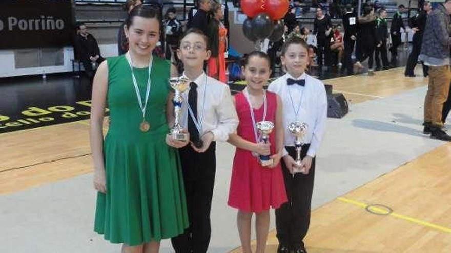 Adriana Vieiro y Carlos Casal, campeones autonómicos en Junior.