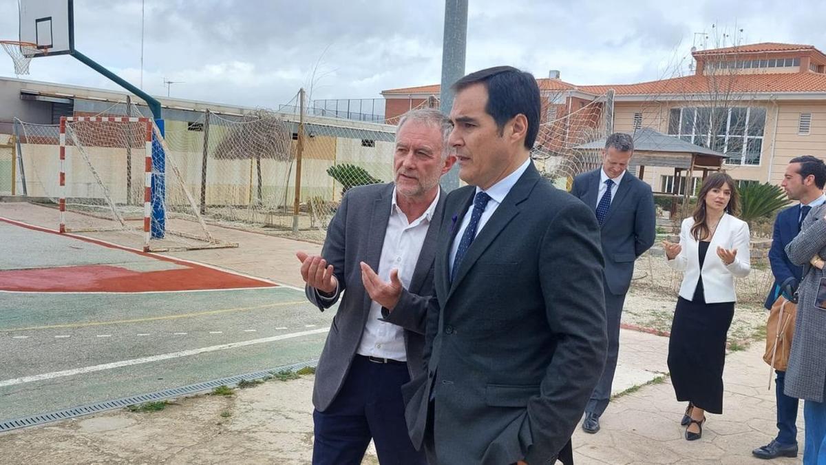 El consejero de Justicia, José Antonio Nieto, en una imagen de archivo de una visita al CIMI Las Lagunillas de Jaén.