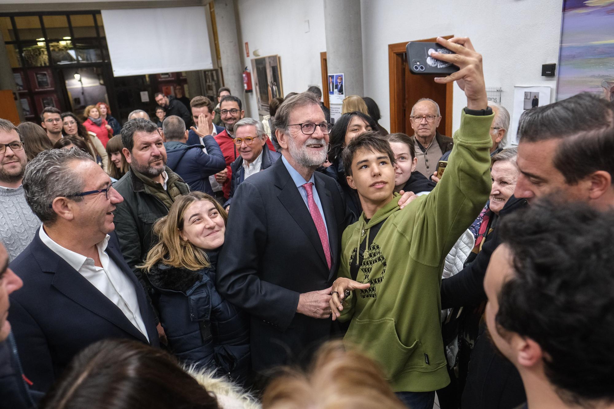 El expresidente Mariano Rajoy visita Villena con motivo del acto de presentación del nuevo candidato a la alcaldía Miguel Ángel Salguero