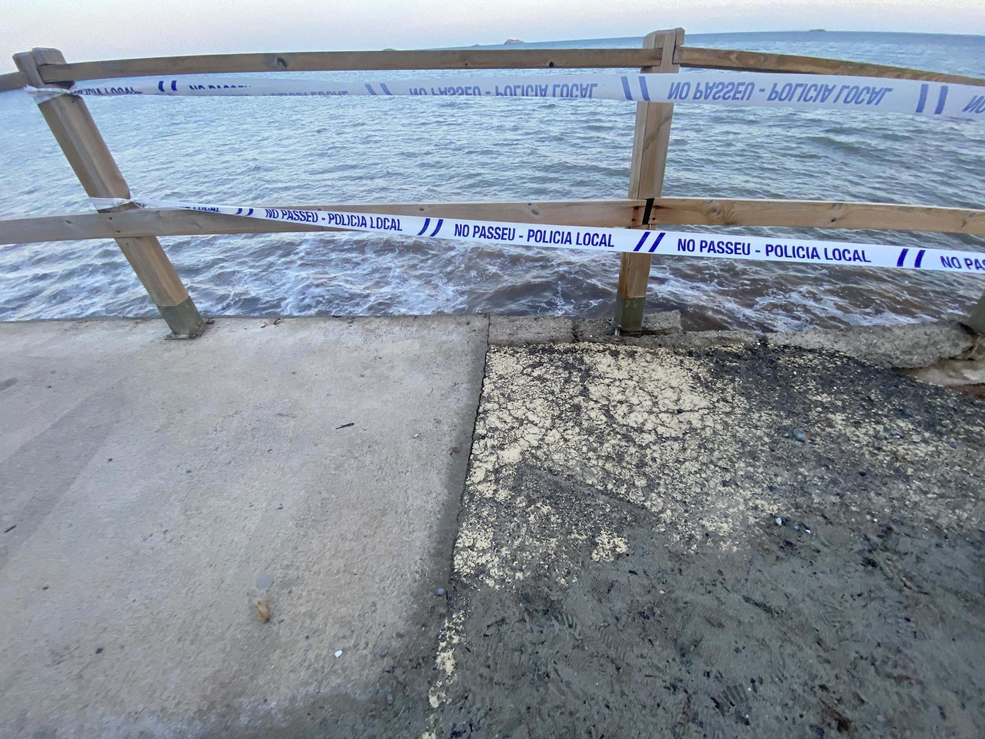 Pasarela de Platja d'en Bossa caída