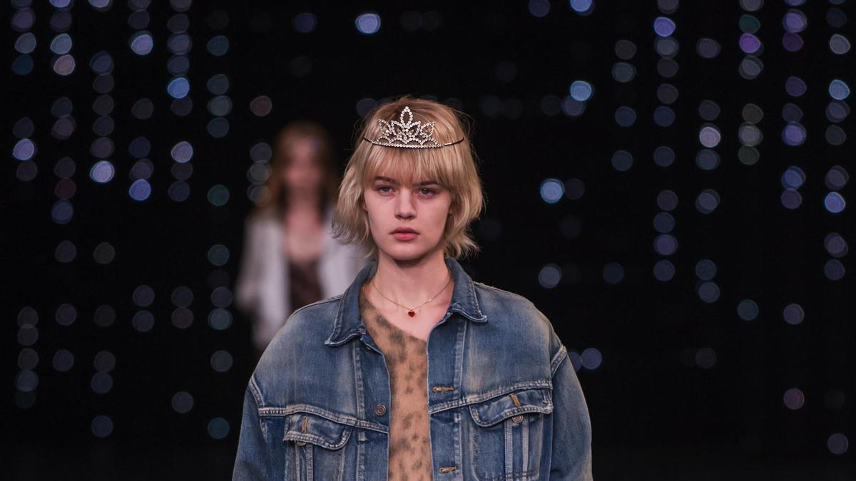 PFW: Saint Laurent Primavera/Verano 2016, cazadora denim