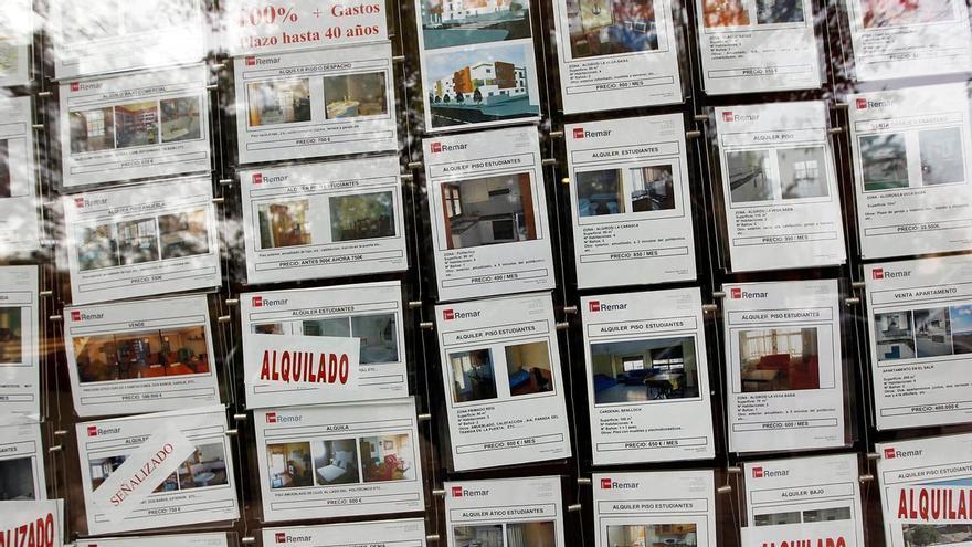 Universitarios de fuera que estudian en València: "Los pisos son muy caros, están sin reformar o solo tienen un baño, es muy difícil encontrar uno en buenas condiciones"