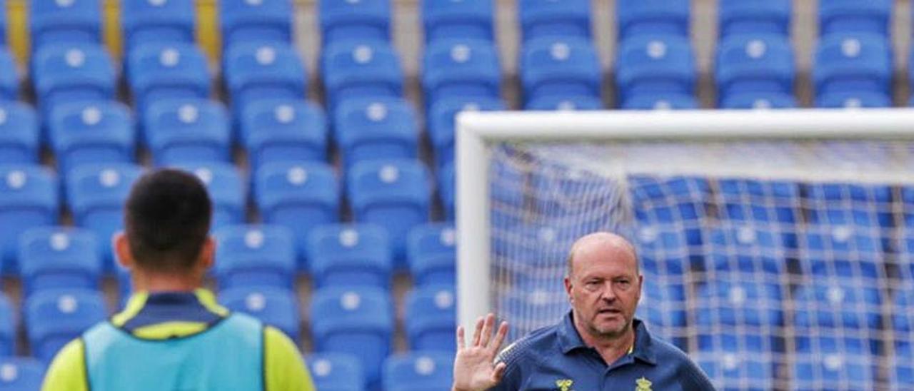 Pepe Mel, en un entrenamiento de la pasada semana en Siete Palmas.