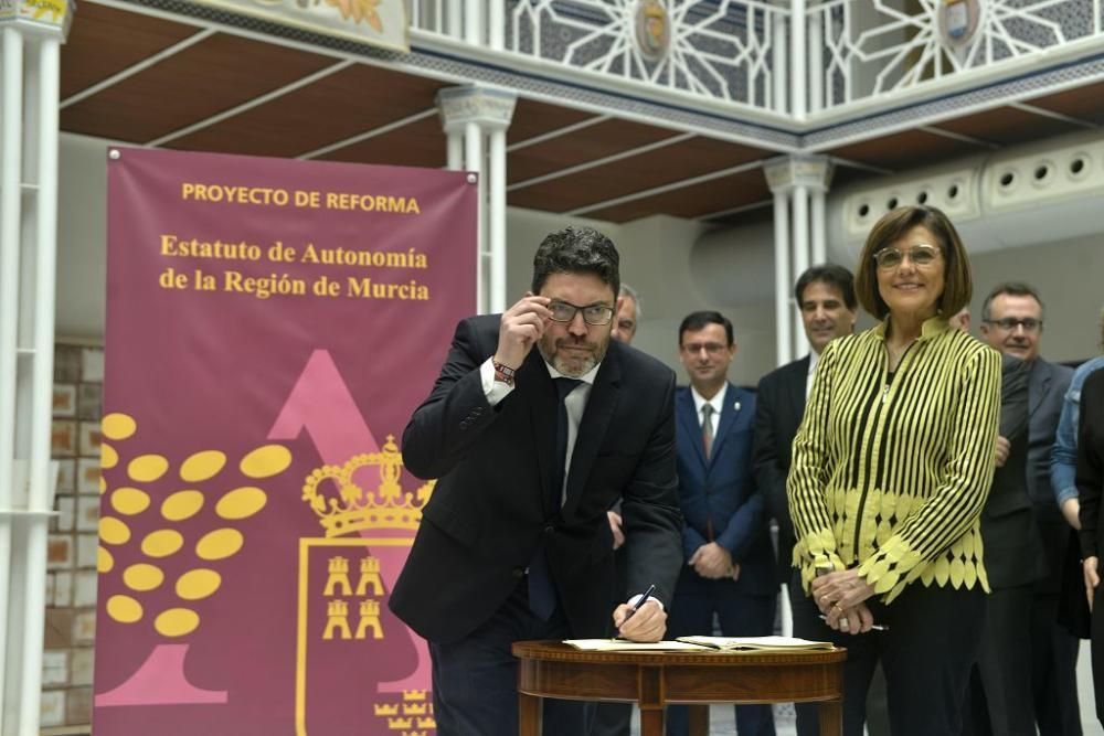 Aprobada la reforma del Estatuto.