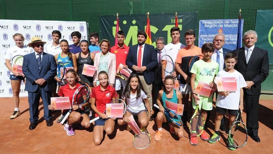 La Comunidad beca a los jóvenes tenistas murcianos
