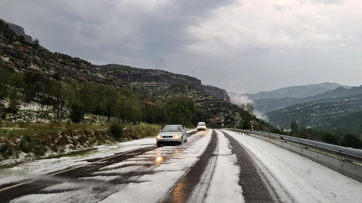 Inundacions i pluja de llampecs: Catalunya manté l’alerta per a aquest divendres Inundacions i pluja de llampecs: Catalunya manté l’alerta per a aquest divendres