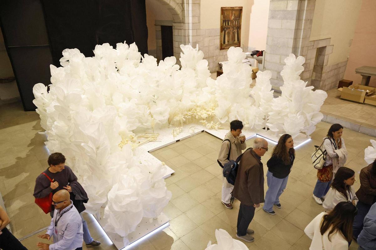 Les imatges de la instal·lació del BBVA a l'església de Sant Martí de Girona per Temps de Flors Les imatges de la instal·lació del BBVA a l'església de Sant Martí de Girona per Temps de Flors