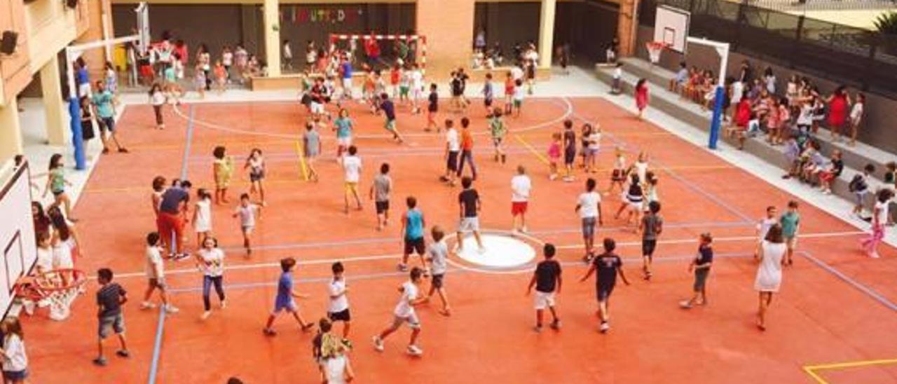 Dominicas abre el curso con patio nuevo y aulas más grandes