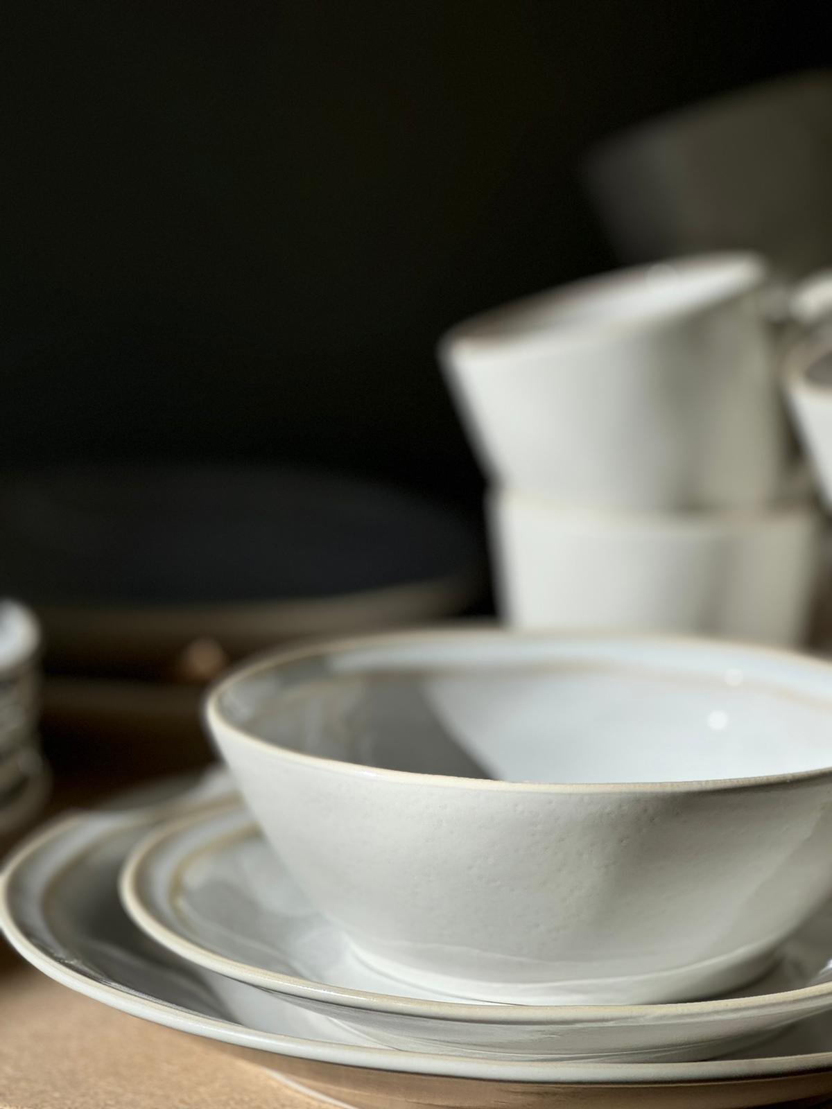 Nuevos comercios en Palma Abre la primera tienda de Las Vajillas de Martha en Mallorca el exitoso outlet de ceramica portuguesa