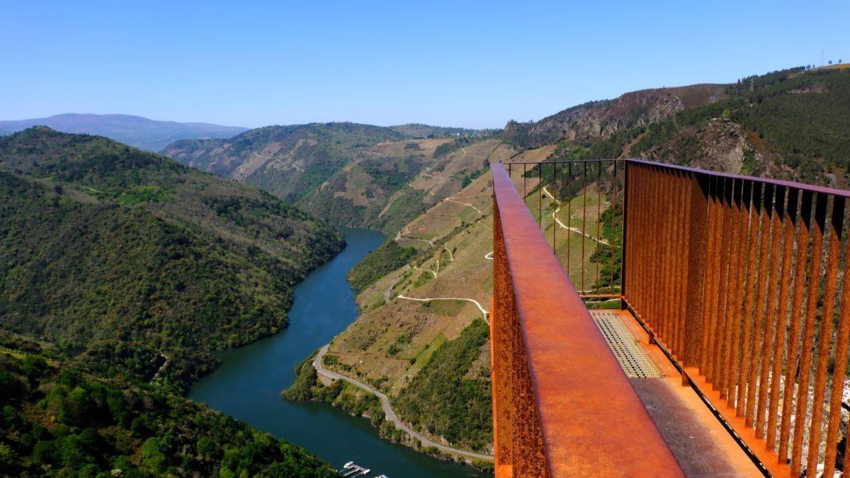 Un mirador sobre el río Sil en la Ribeira Sacra