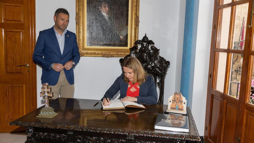 La embajadora de Polonia en España visita Caravaca, dentro del viaje oficial que realiza a la Región de Murcia