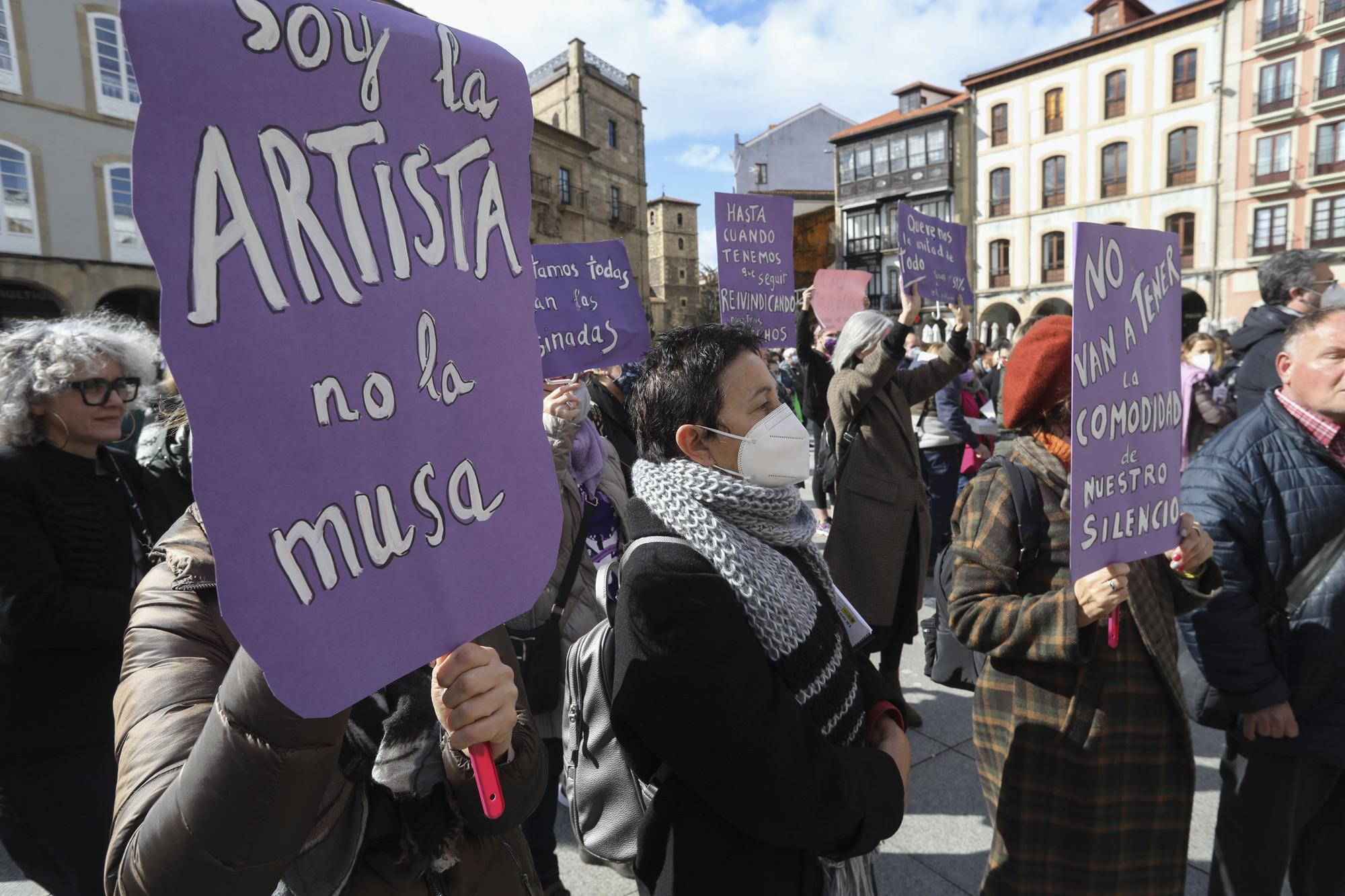 EN IMÁGENES: Así se vivió el Día de la Mujer (8M) en Avilés