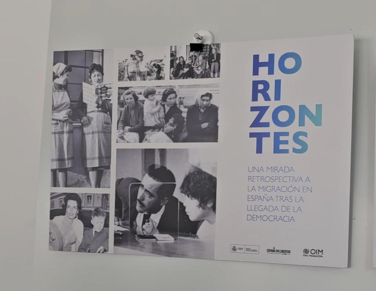 Cartel de la exposición 'Horizontes' en la sala 'El Cubo'.