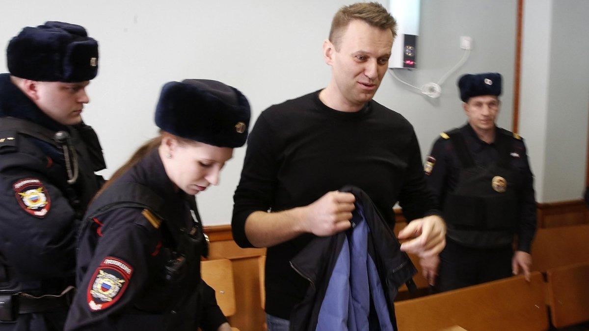 Alexéi Navalni, durante una audiencia en el Tribunal de Moscú, el 30 de marzo de 2017