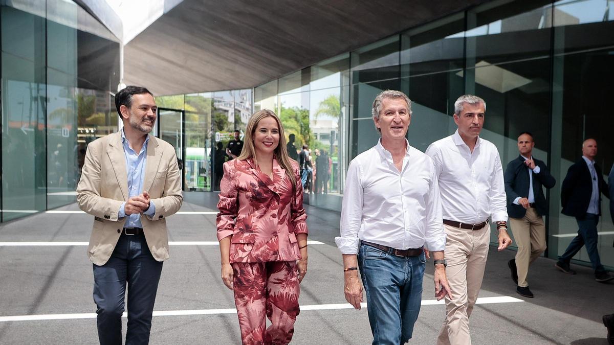 Alberto Nuñéz Feijoo presenta a Carmen Pérez como candidata del PP a la Alcaldía de Santa Cruz de Tenerife
