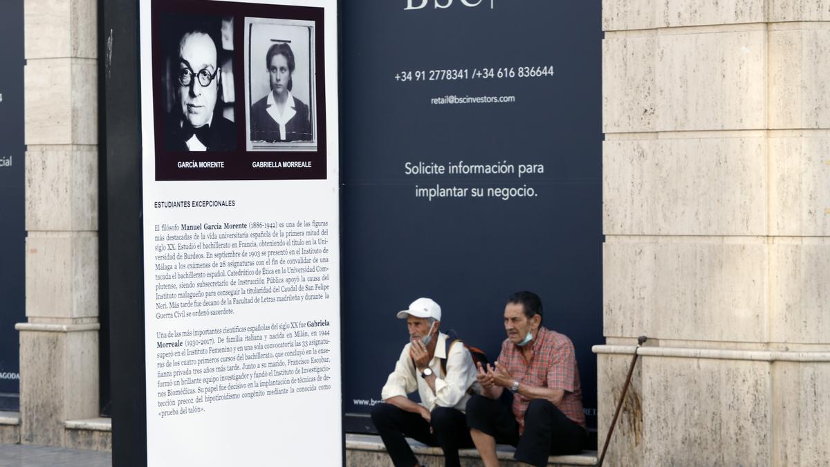 175 aniversario de los institutos Gaona y Martiricos en una exposición en la calle Larios