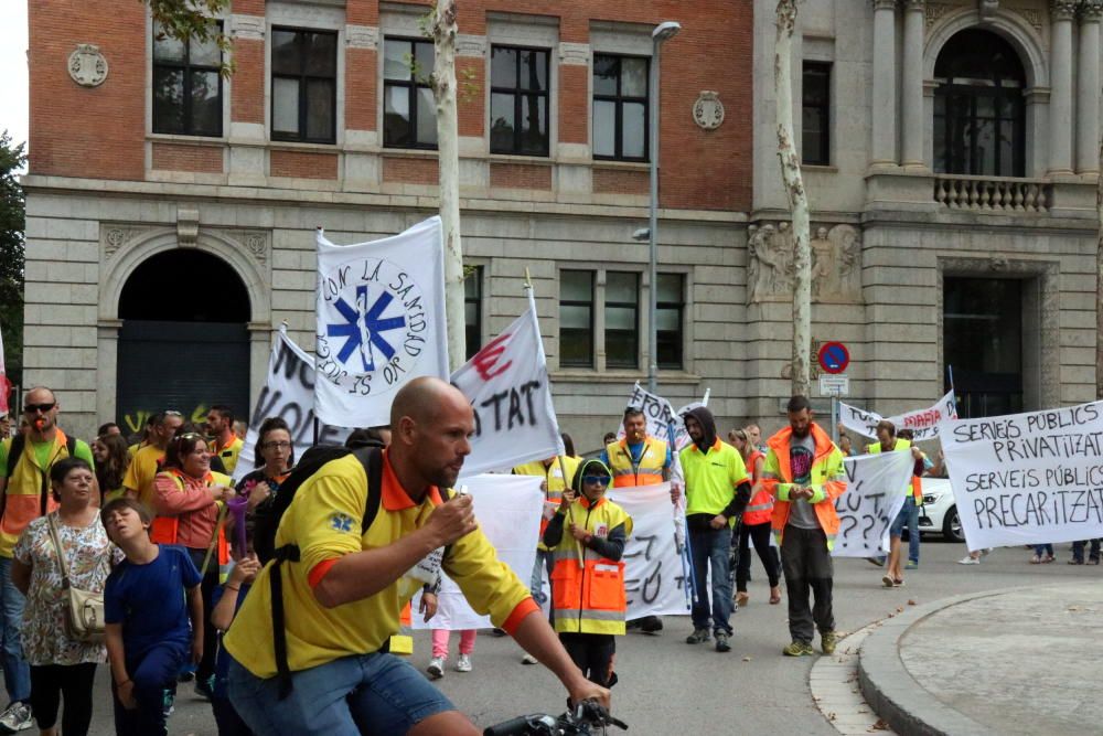 Manifestació dels treballadors del TSC a Girona