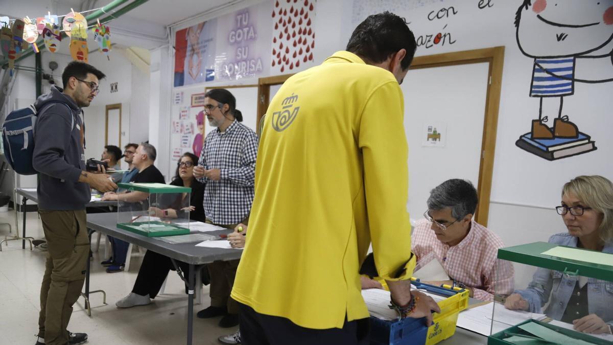 Mesa electoral en las elecciones andaluzas