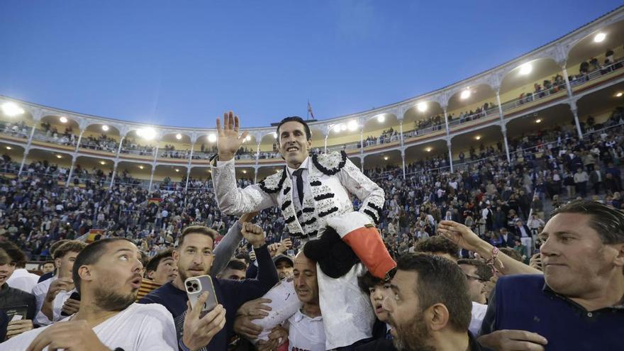San Isidro comienza generoso con otra holgada salida a hombros de Alejandro Talavante