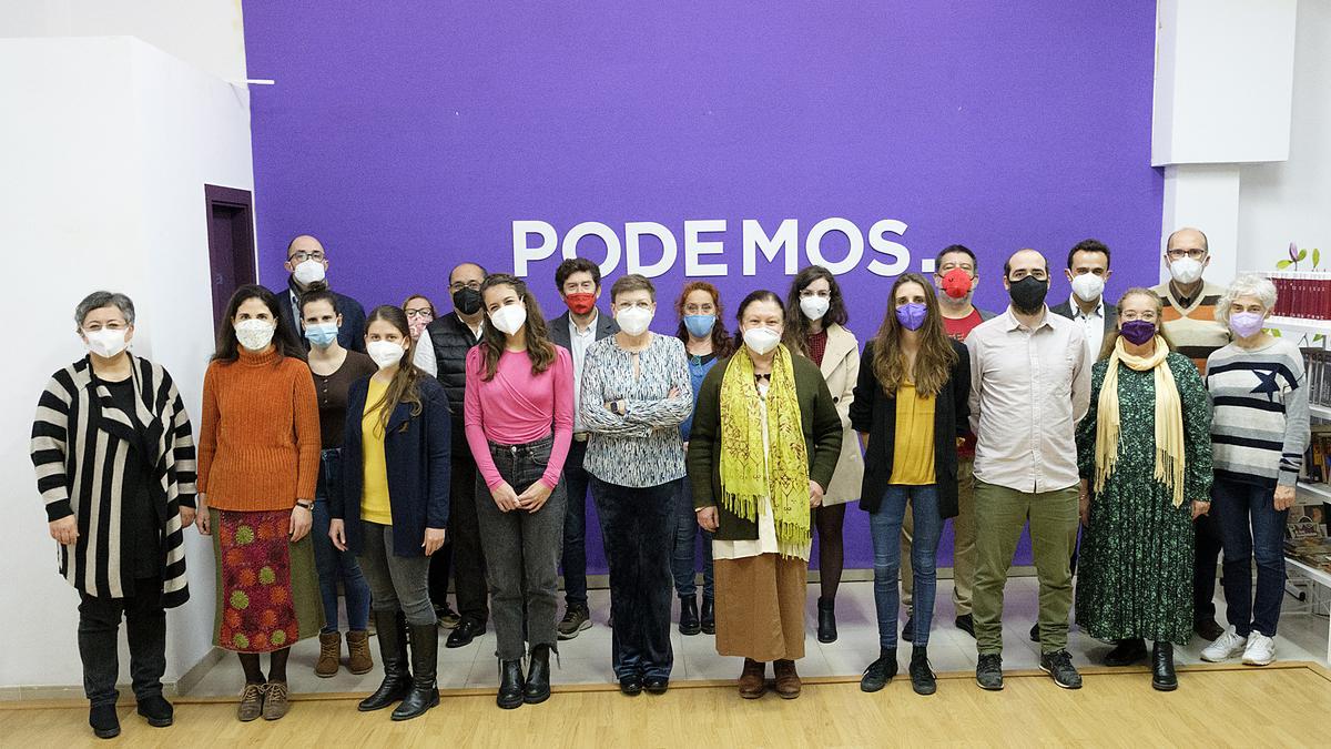 Los dirigentes de Podemos, tras la elección de Antònia Jover como coordinadora general.